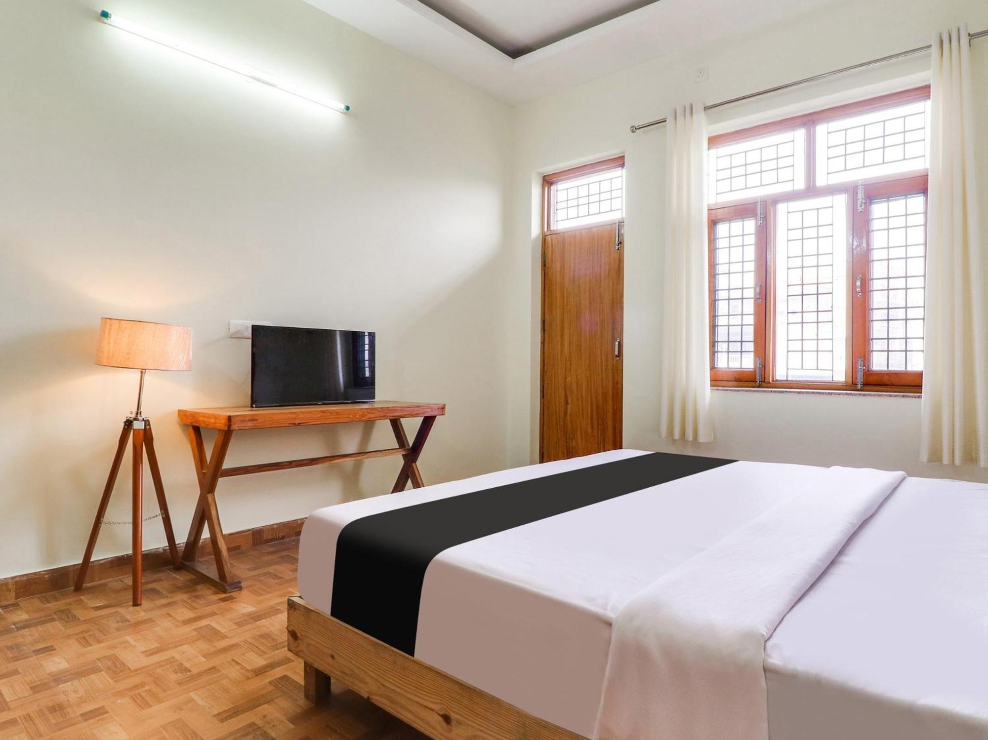Hotel O Regal 印多尔 外观 照片