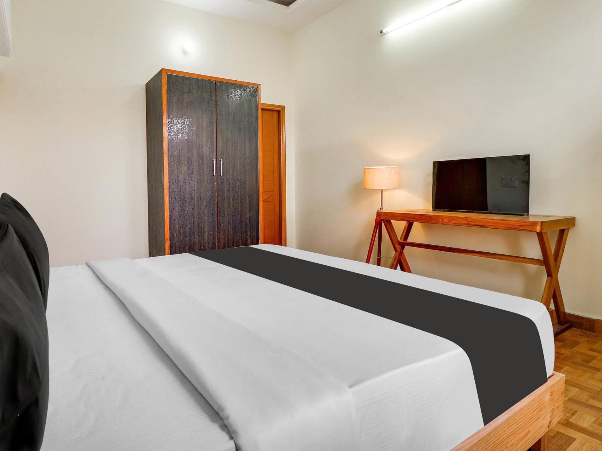 Hotel O Regal 印多尔 外观 照片