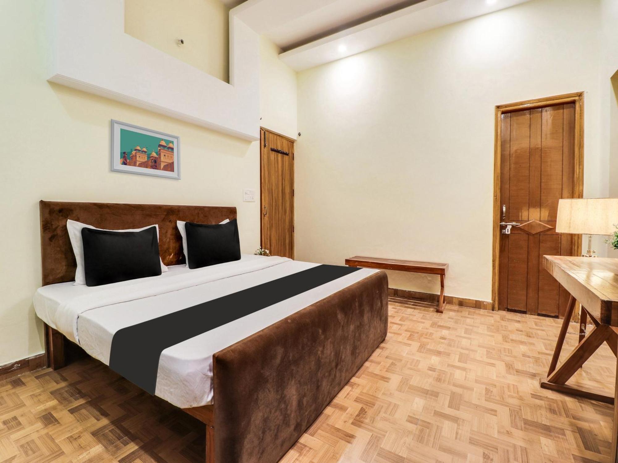 Hotel O Regal 印多尔 外观 照片